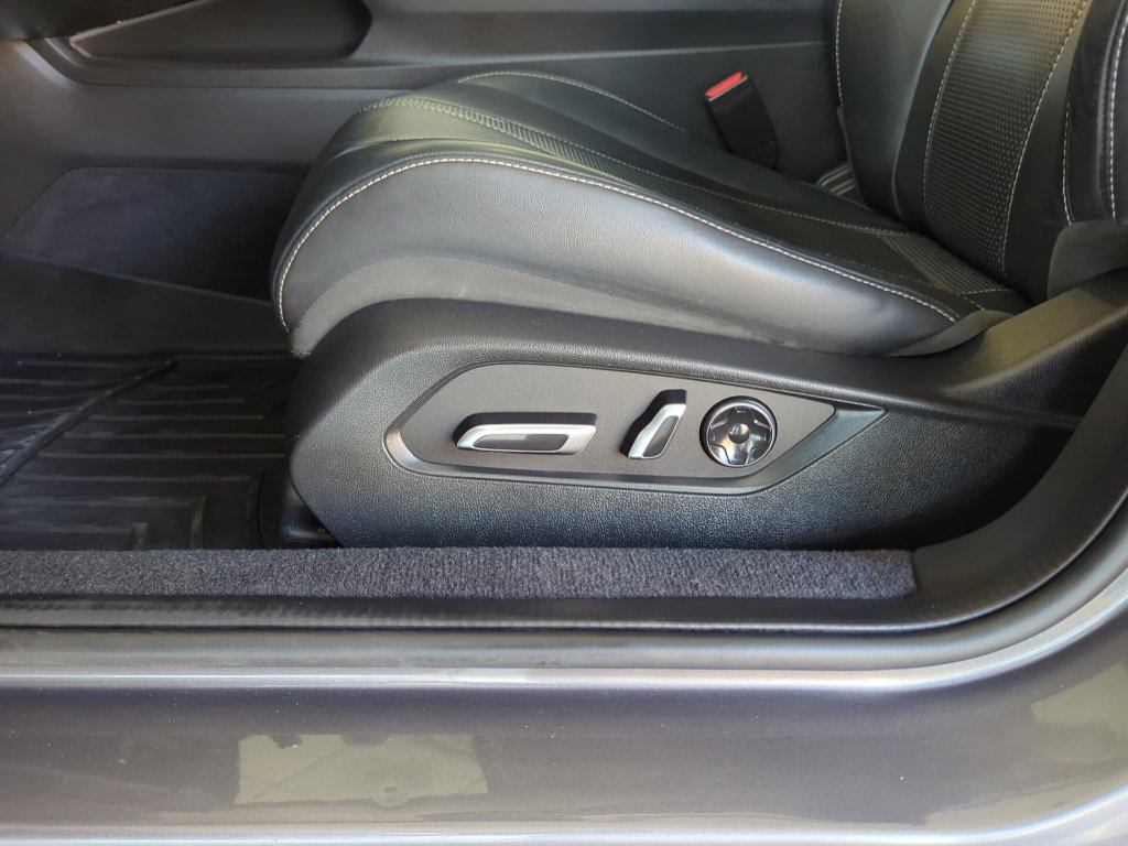 Vehicle image 13 of 53