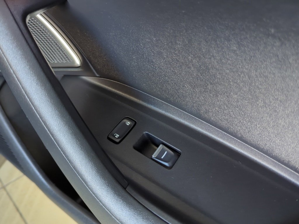 Vehicle image 43 of 53
