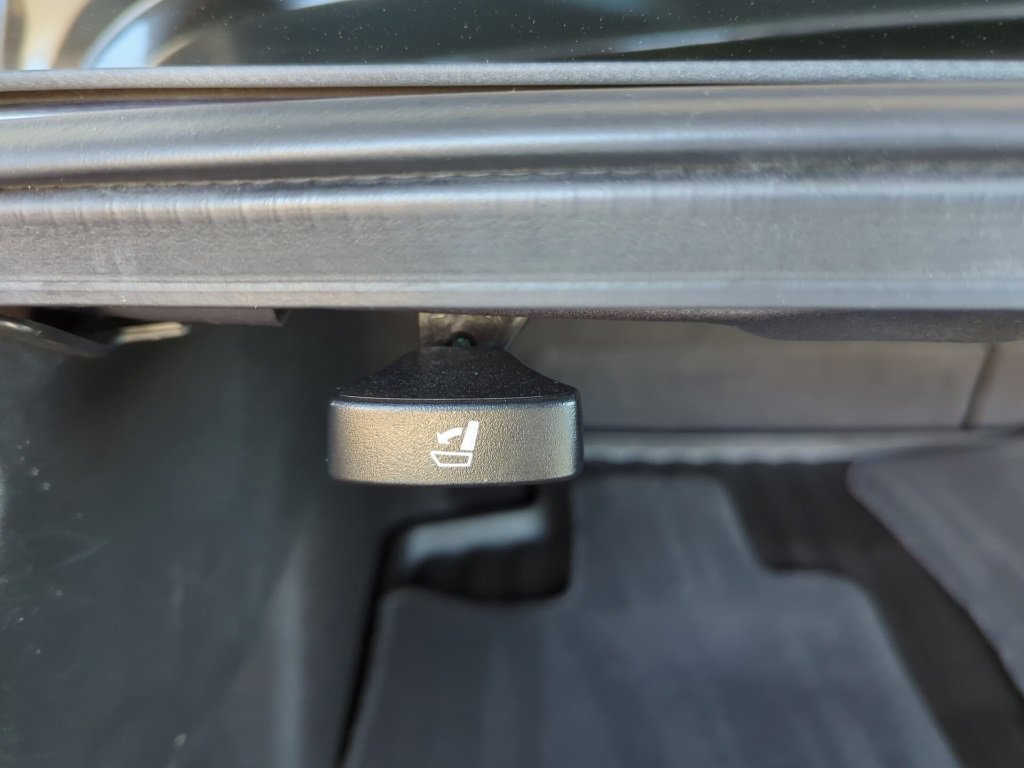 Vehicle image 35 of 53