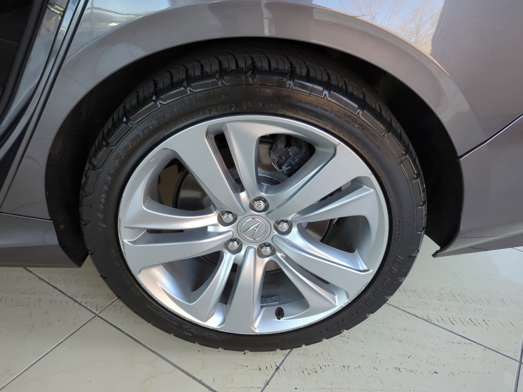Vehicle image 51 of 53