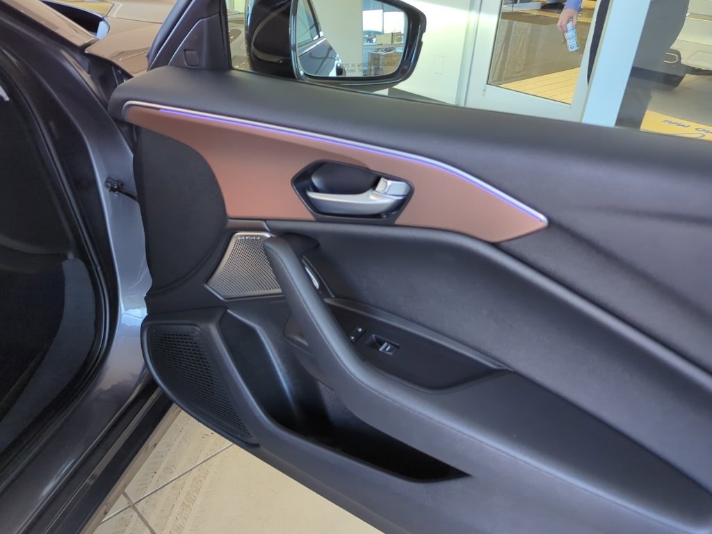 Vehicle image 42 of 53