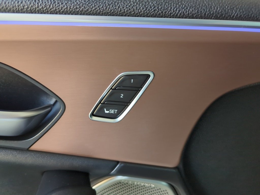 Vehicle image 9 of 53