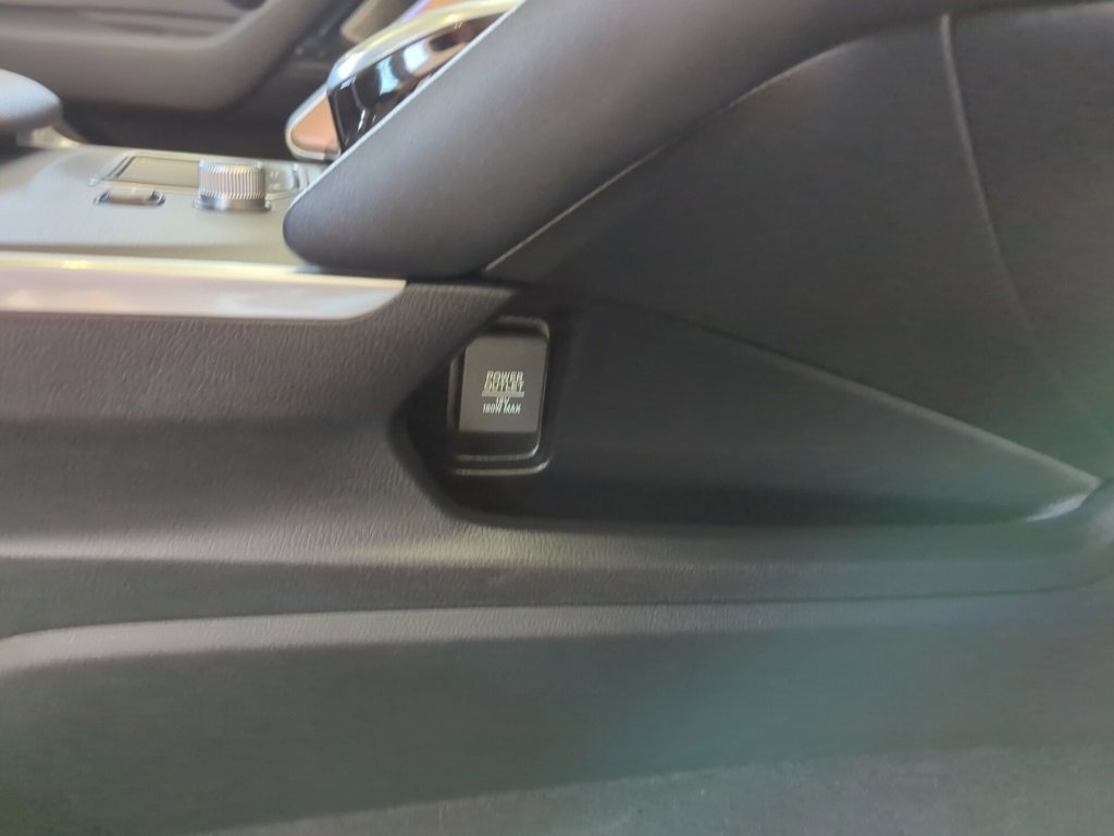 Vehicle image 47 of 53