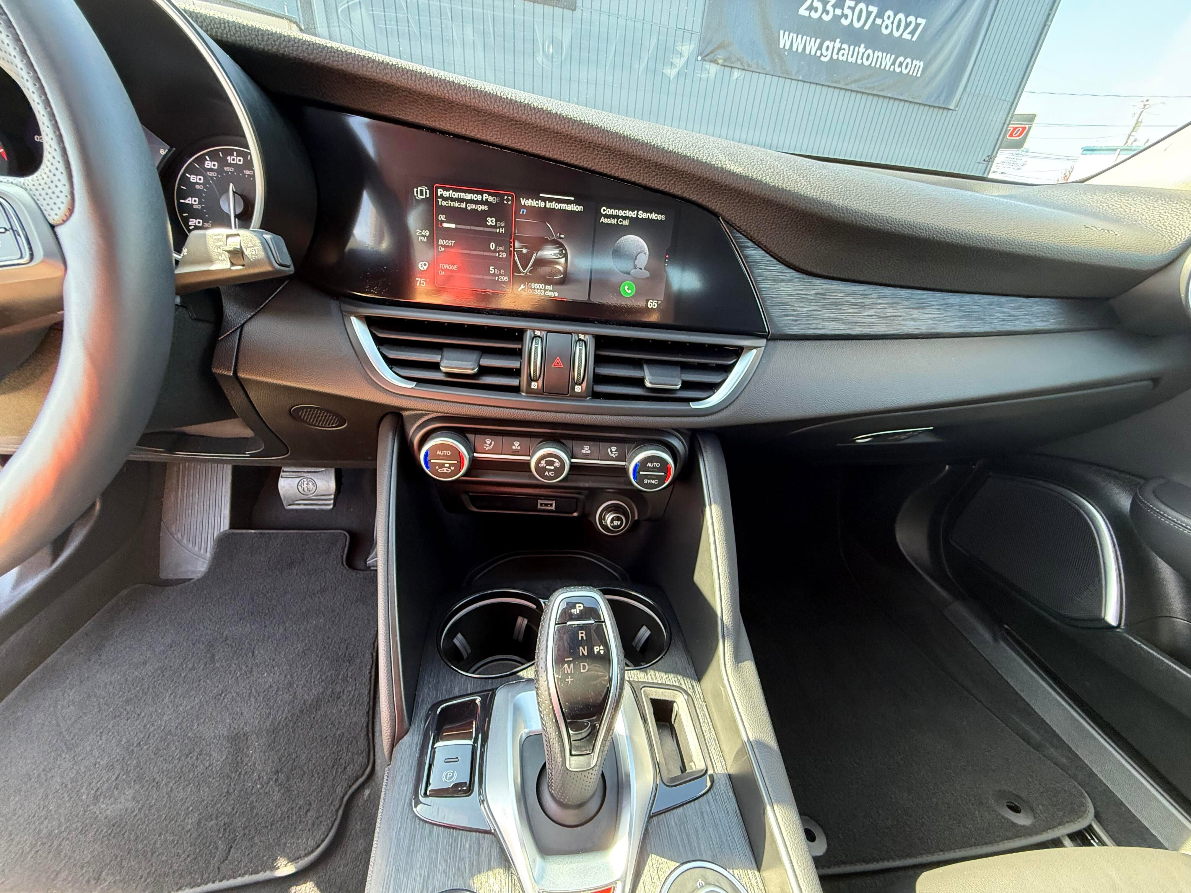 Vehicle image 24 of 30