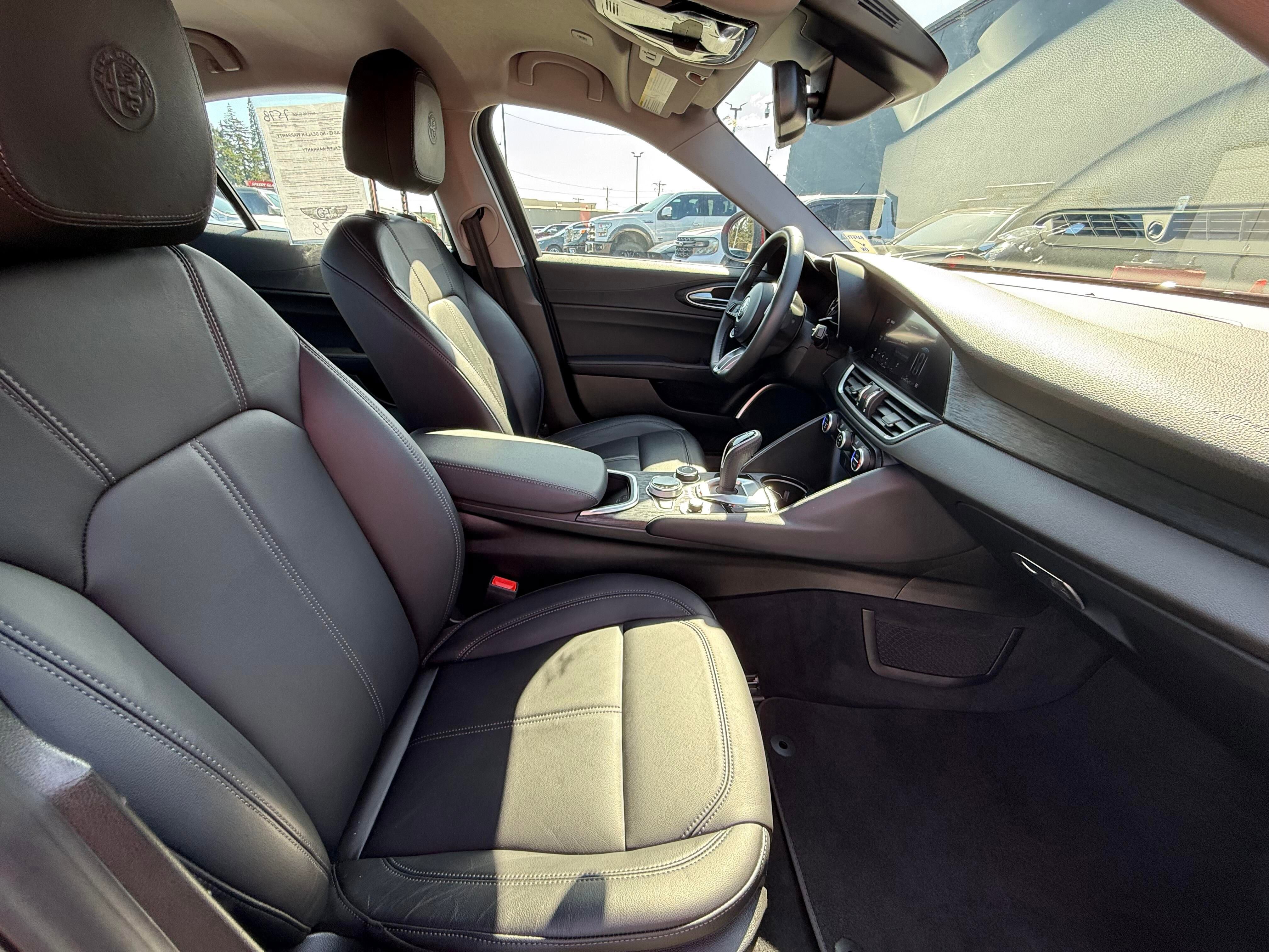 Vehicle image 13 of 30