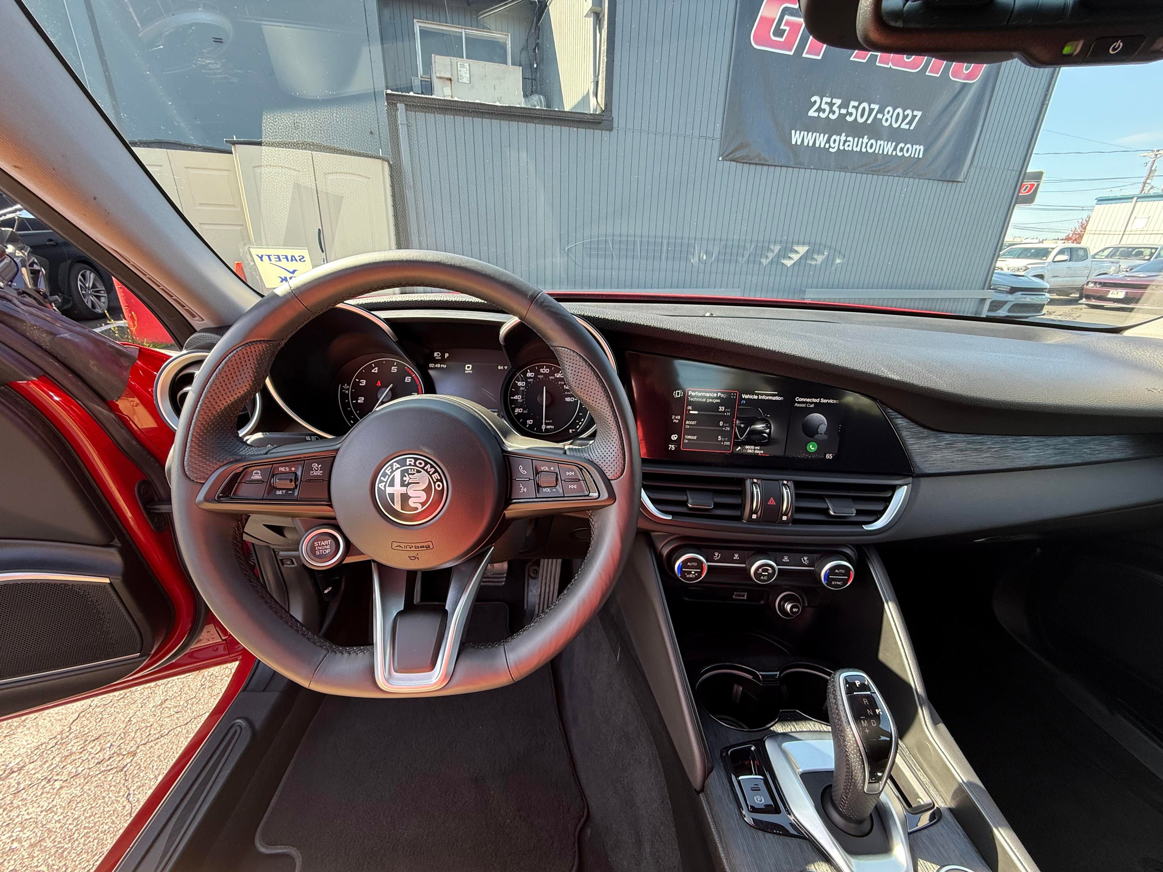 Vehicle image 19 of 30