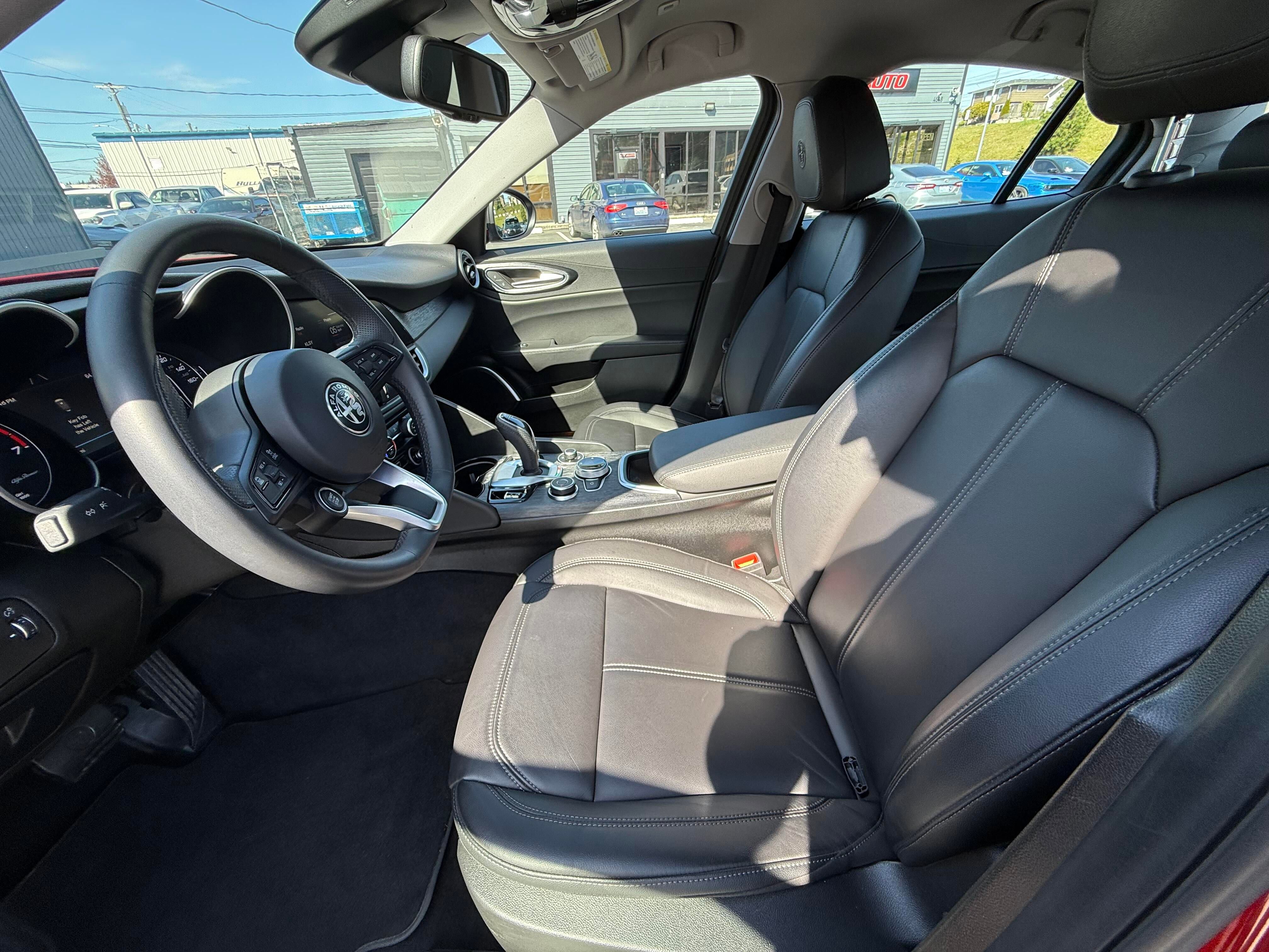 Vehicle image 12 of 30
