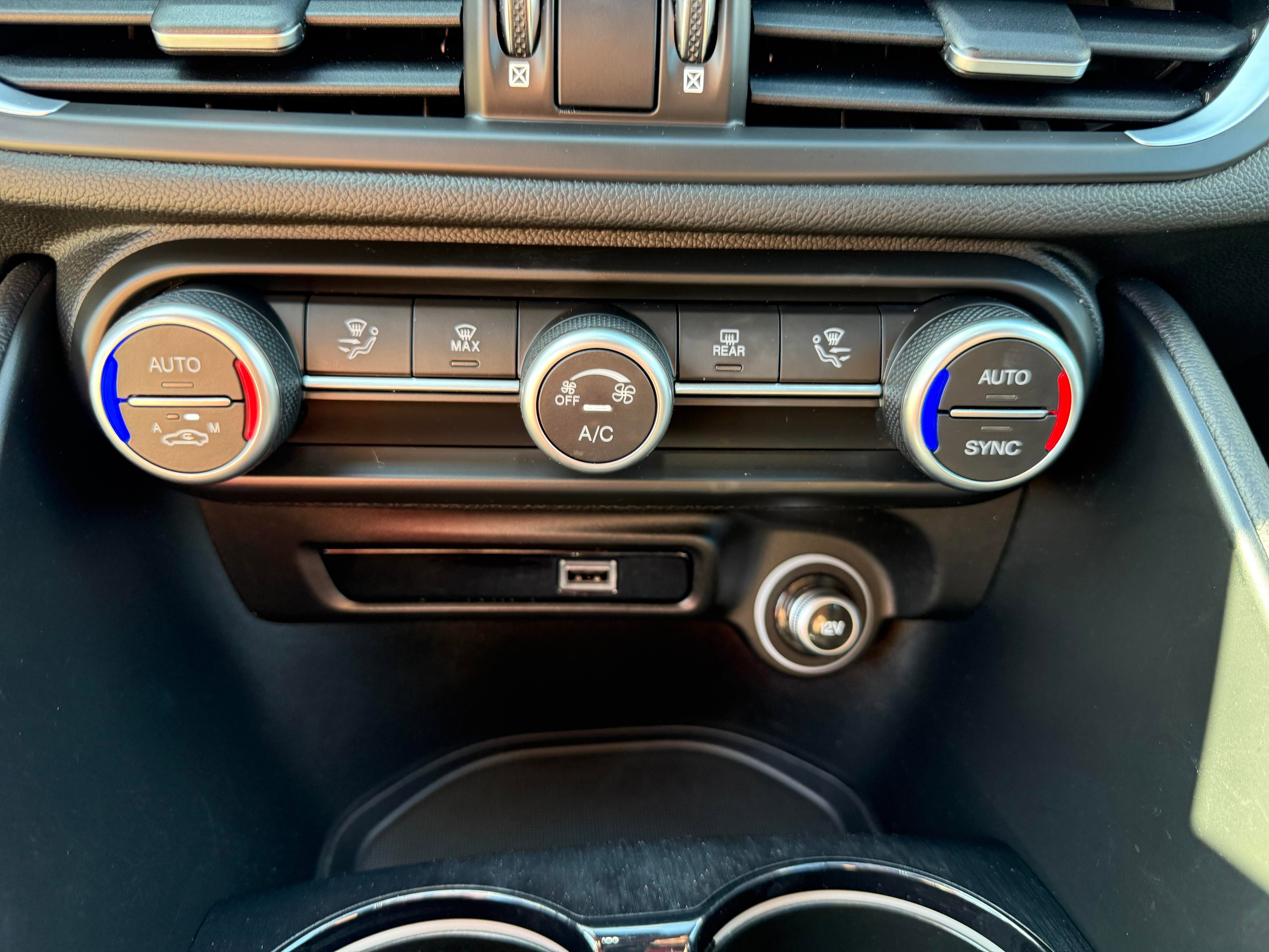 Vehicle image 22 of 30