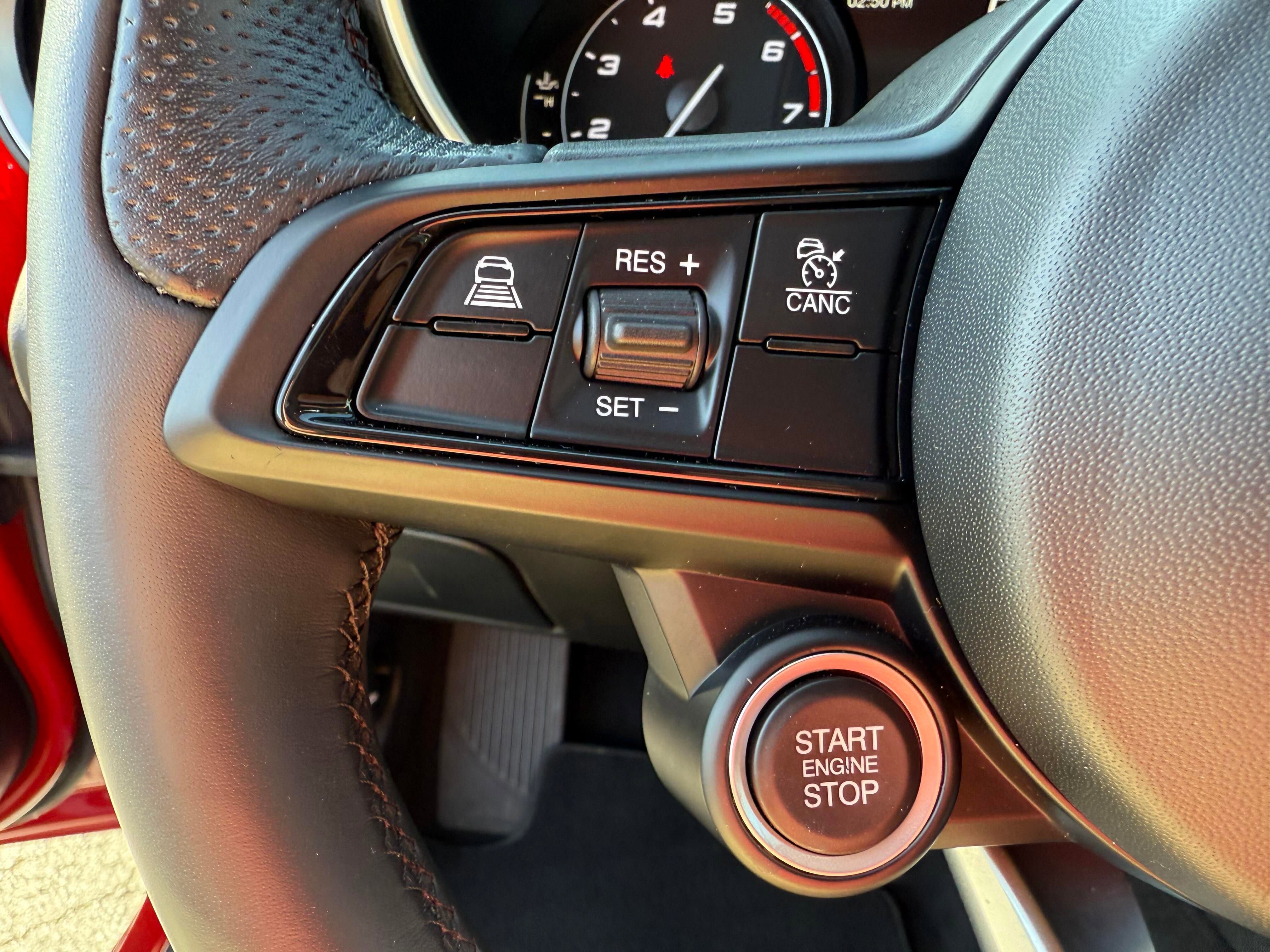 Vehicle image 25 of 30