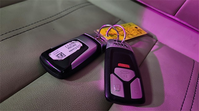 Vehicle image 16 of 27