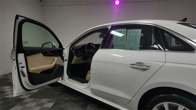 Vehicle image 19 of 27