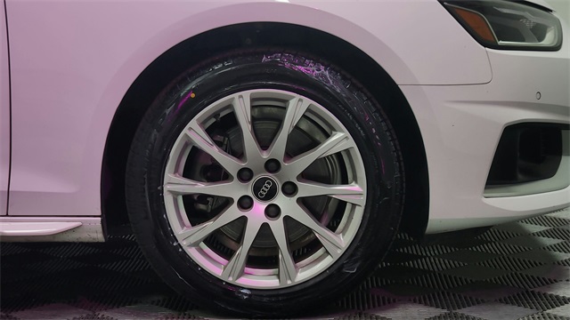 Vehicle image 25 of 27