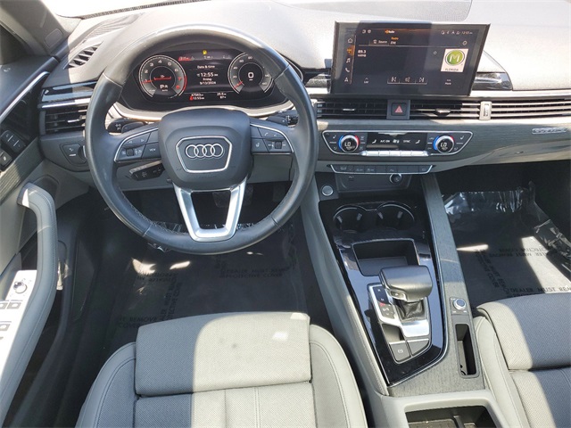 Vehicle image 17 of 30