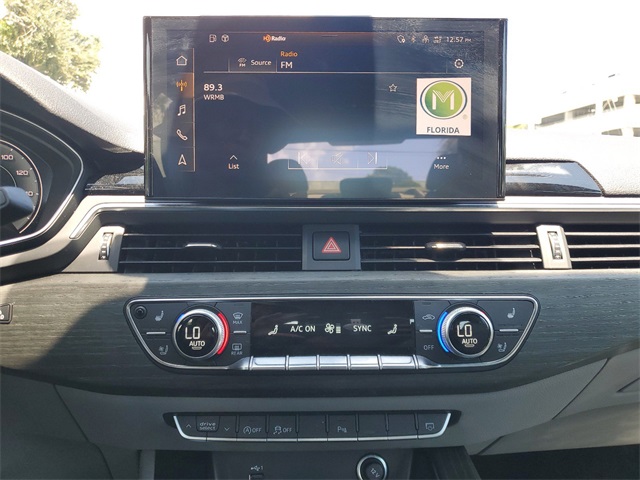 Vehicle image 24 of 30