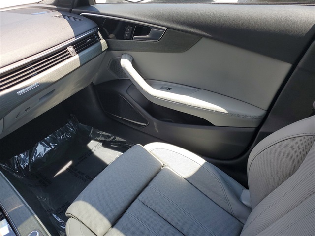 Vehicle image 13 of 30