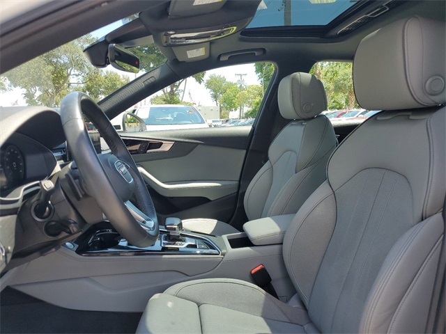 Vehicle image 11 of 30