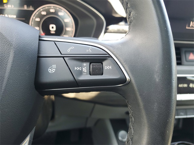 Vehicle image 20 of 30