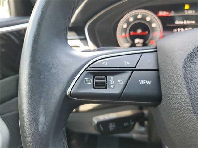 Vehicle image 19 of 30