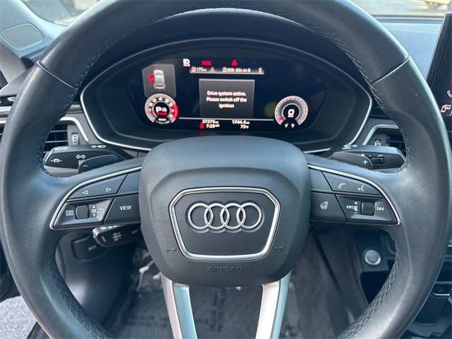 Vehicle image 13 of 29