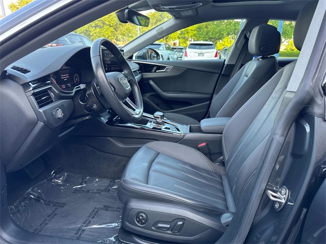 Vehicle image 10 of 29