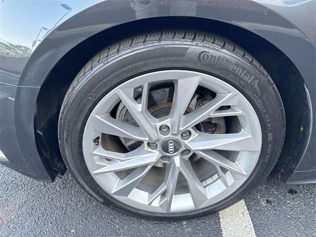 Vehicle image 8 of 29