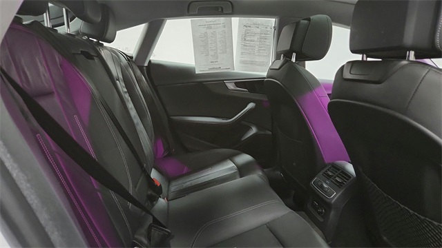Vehicle image 22 of 26