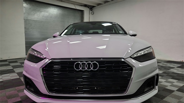Vehicle image 10 of 26