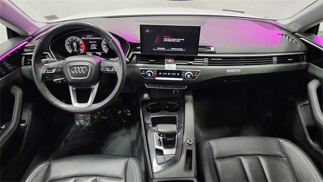 Vehicle image 19 of 26