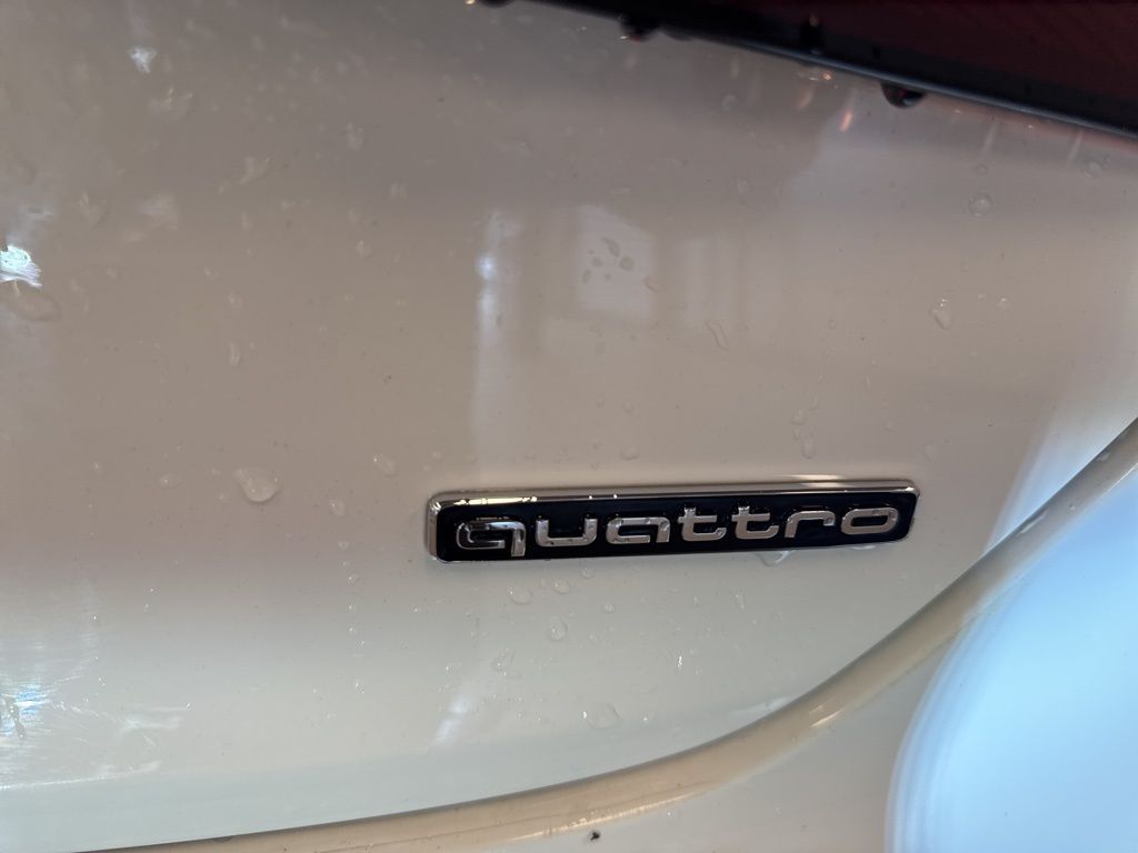 Vehicle image 27 of 27