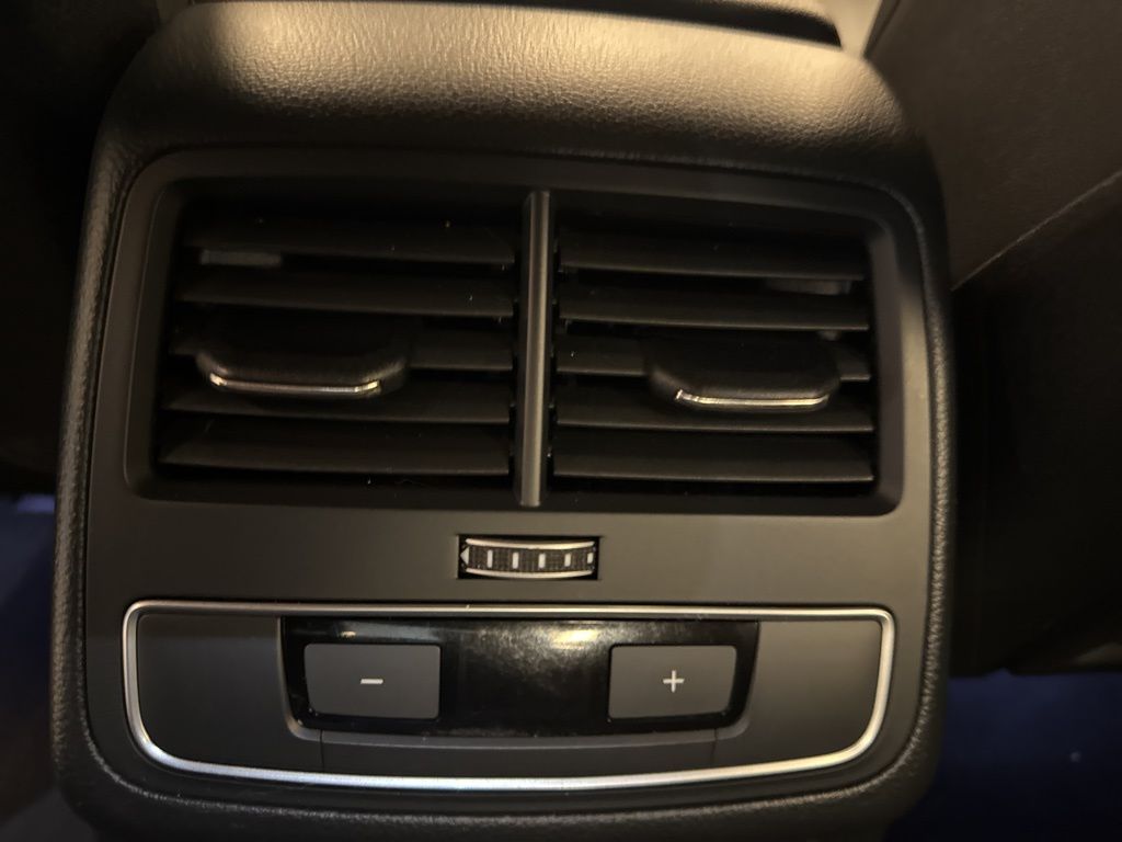Vehicle image 20 of 27
