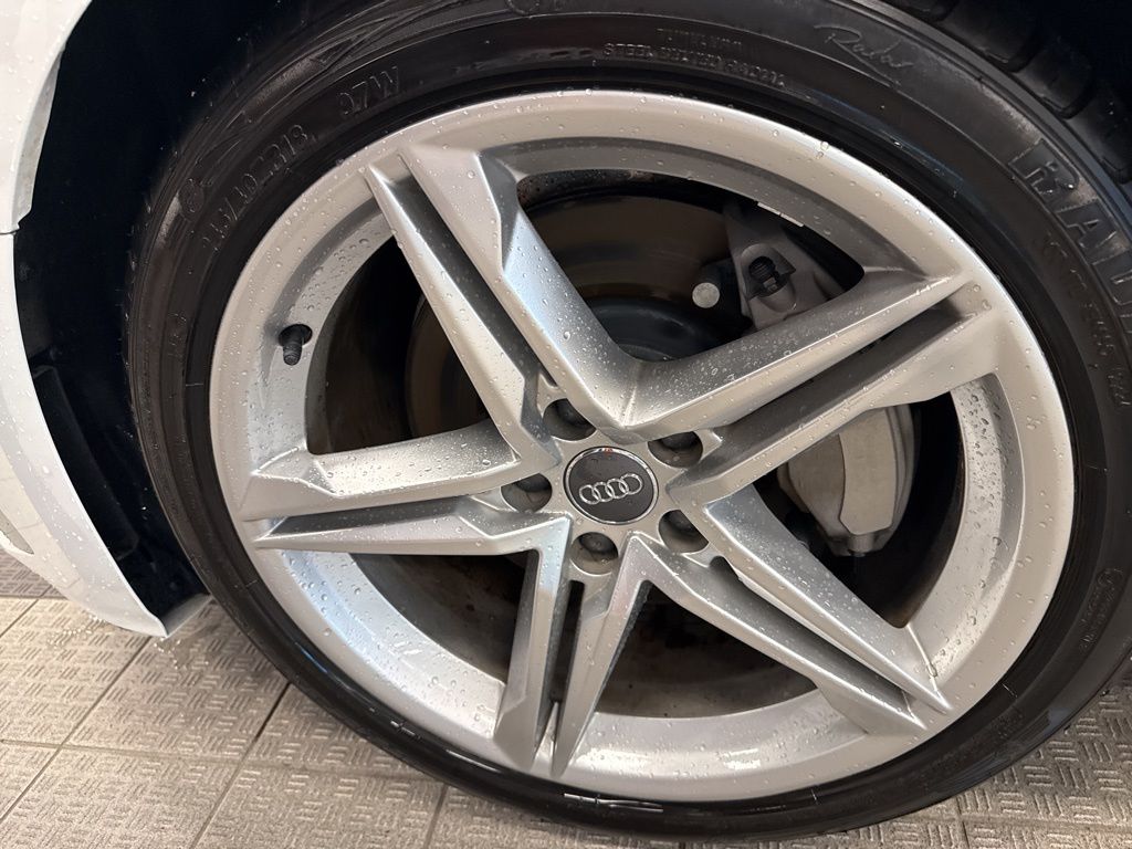 Vehicle image 9 of 27