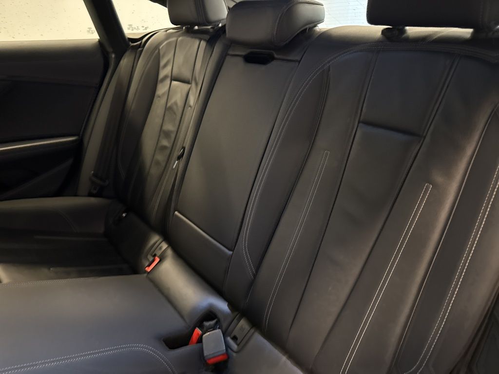 Vehicle image 12 of 27