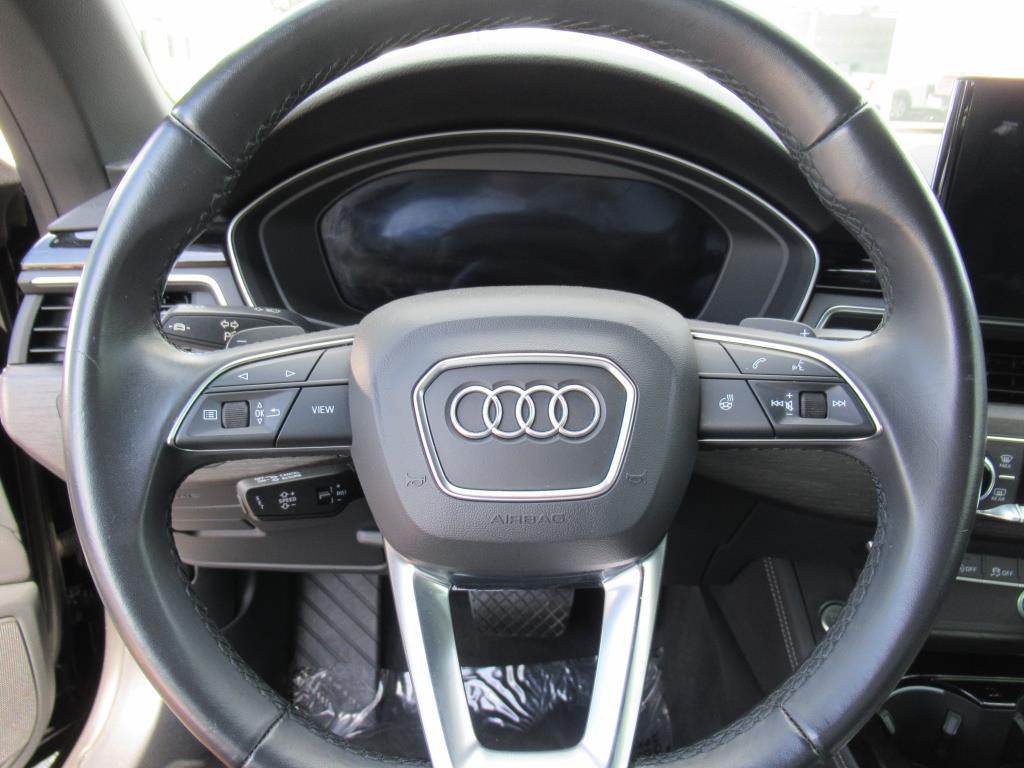 Vehicle image 20 of 31
