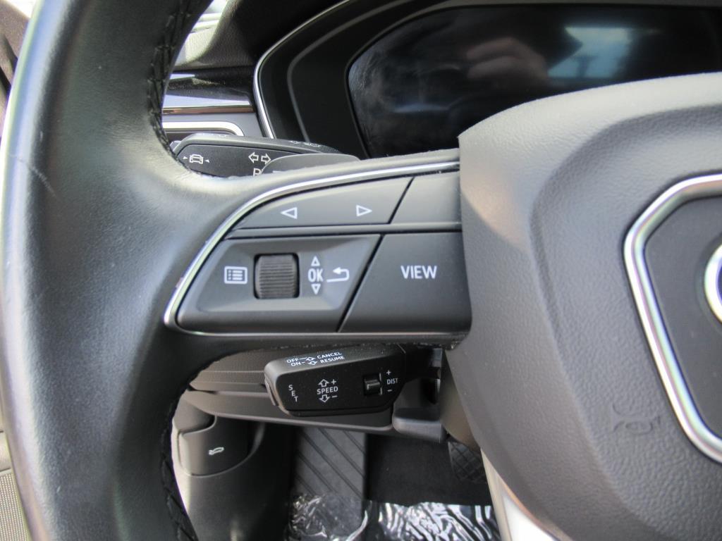 Vehicle image 21 of 31