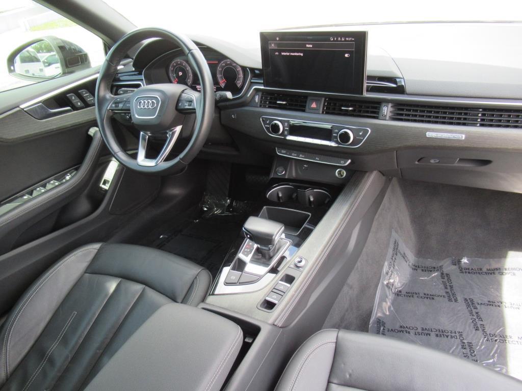 Vehicle image 10 of 31