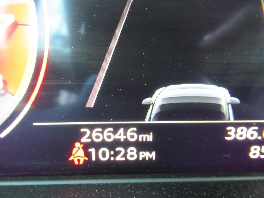 Vehicle image 24 of 31