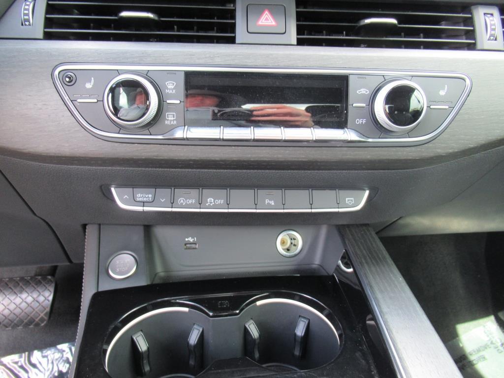 Vehicle image 18 of 31