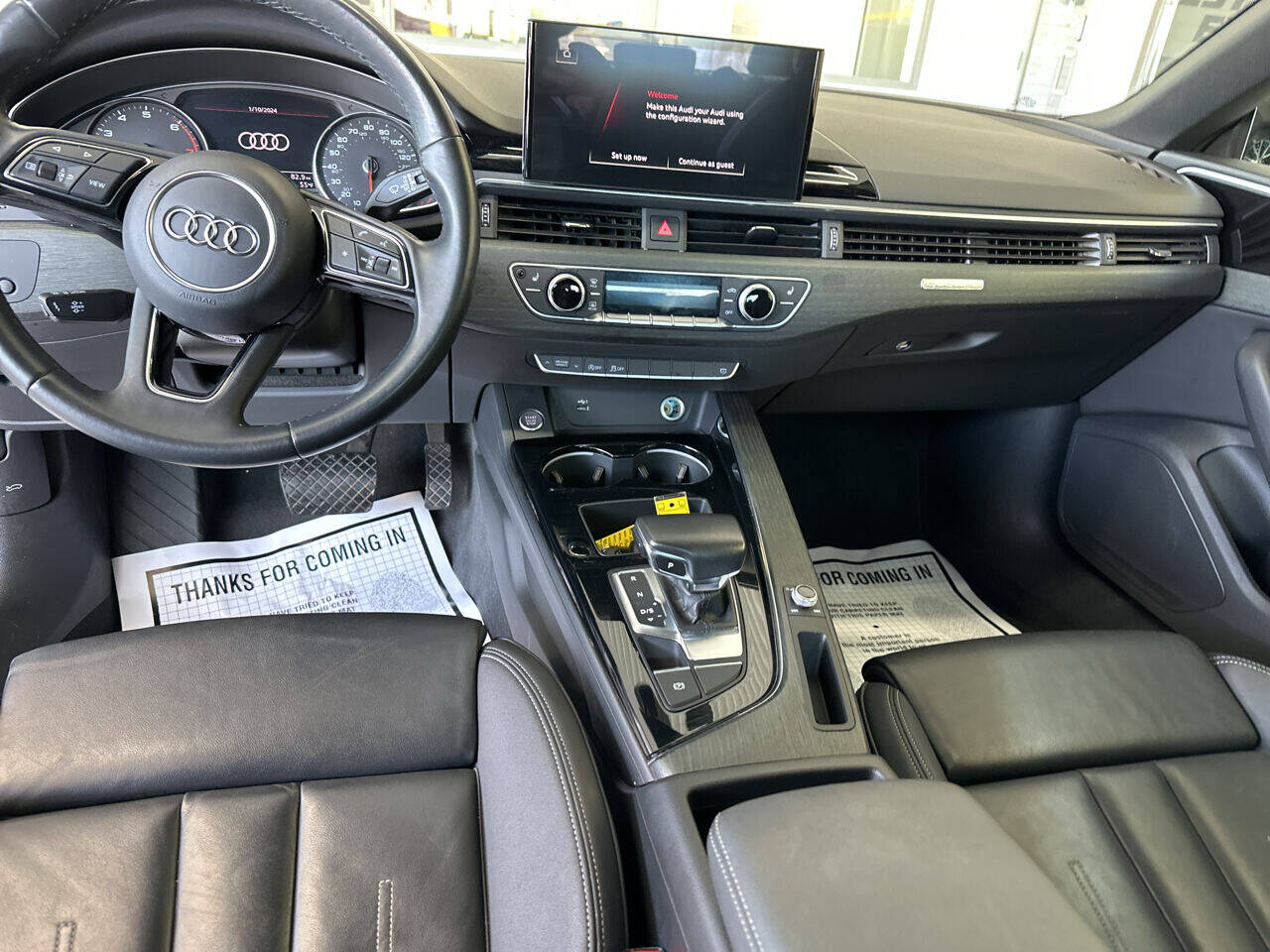 Vehicle image 14 of 16