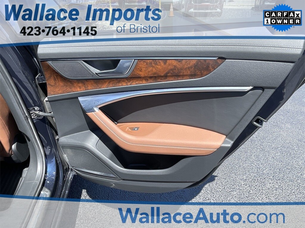 Vehicle image 23 of 40