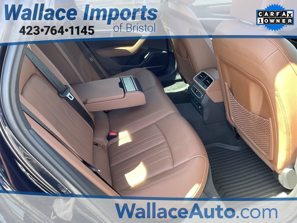 Vehicle image 26 of 40