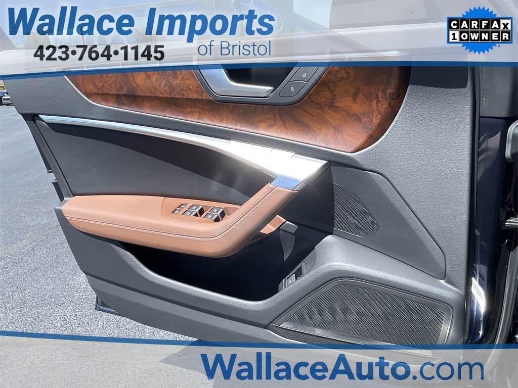 Vehicle image 20 of 40
