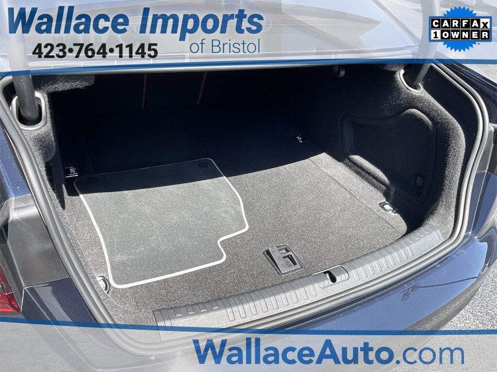 Vehicle image 39 of 40