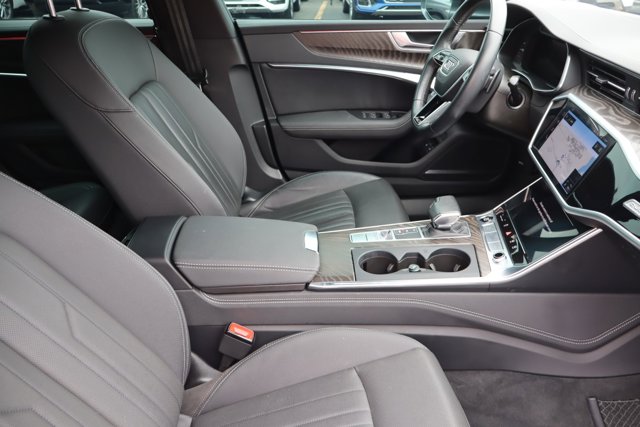 Vehicle image 14 of 16