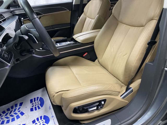 Vehicle image 10 of 44