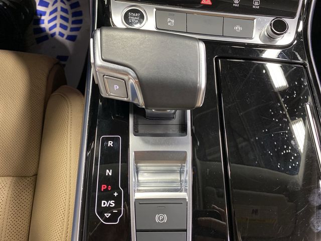 Vehicle image 26 of 44