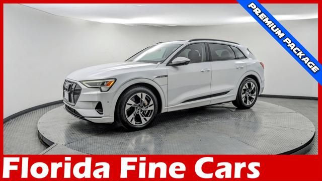 2021 Audi e-tron Premium Image 1 of 34