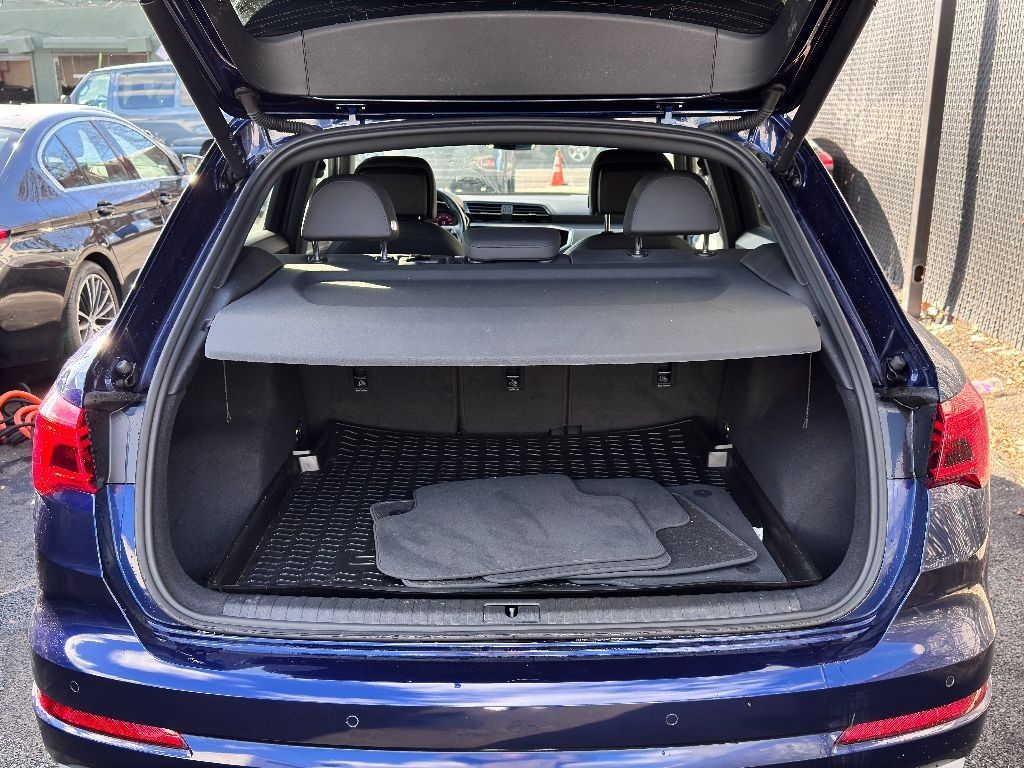 Vehicle image 12 of 37