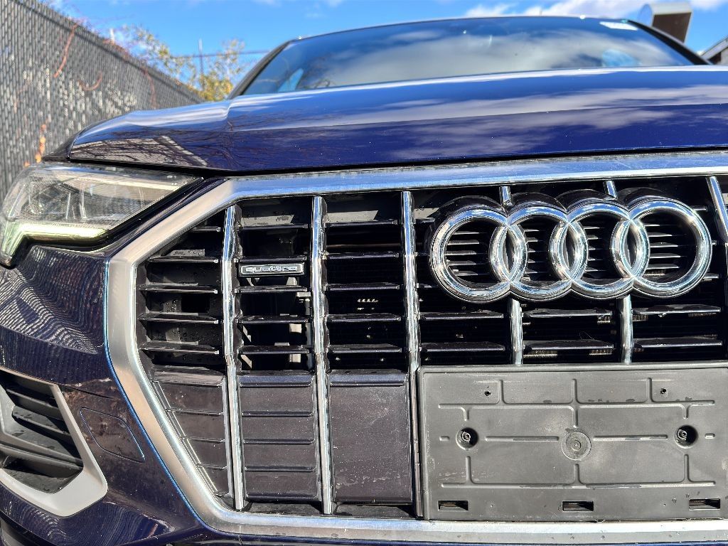Vehicle image 15 of 37