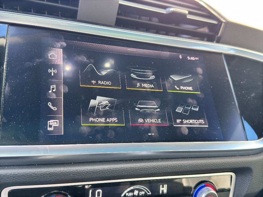 Vehicle image 29 of 37