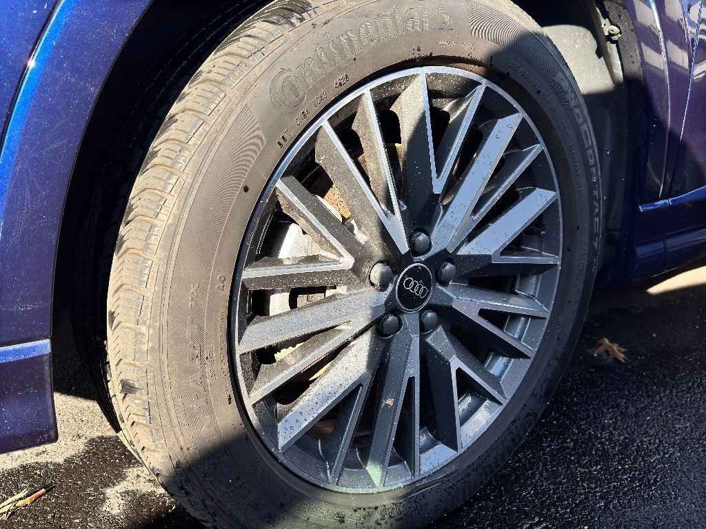 Vehicle image 18 of 37